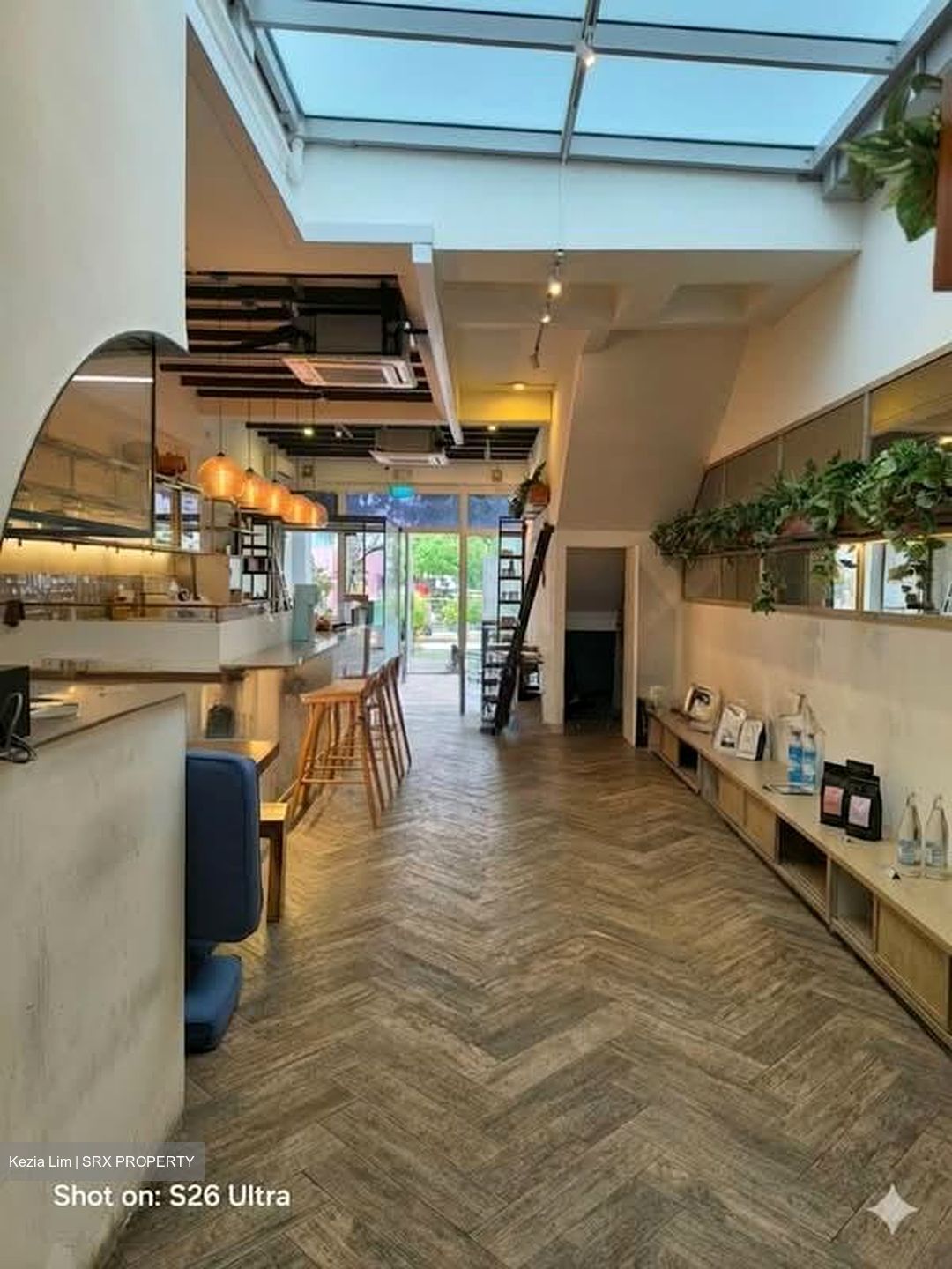 Craig Road (D2), Retail #555802421